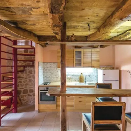 A Stone House 'pojata' *